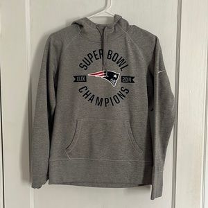 Women’s 2014 patriots Super Bowl champions nike sweatshirt size S